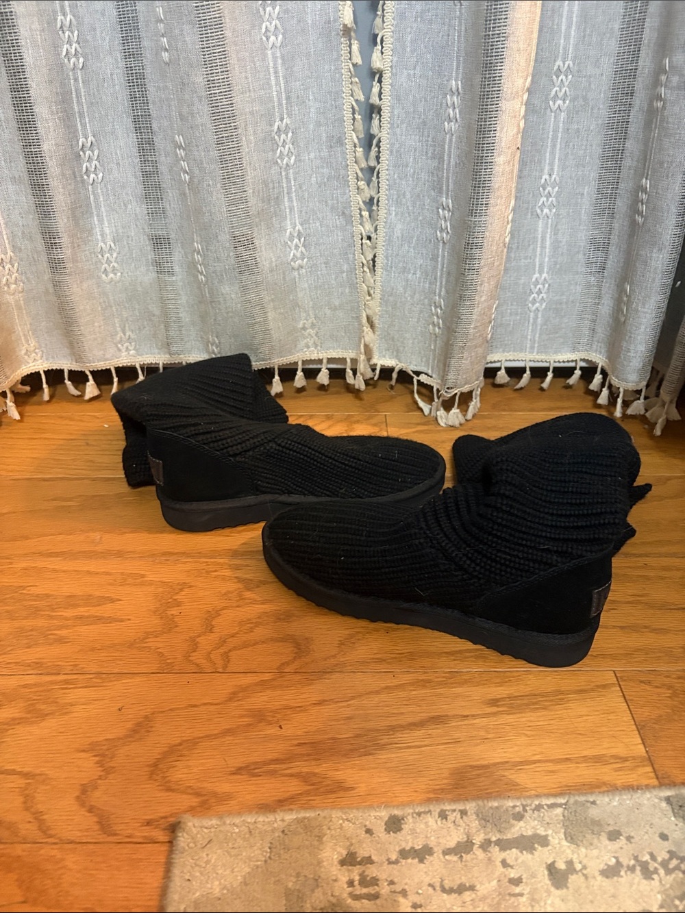 Women’s Ugg Black Knit Slip-On Boots